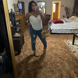 Meet your Posher, Leslie